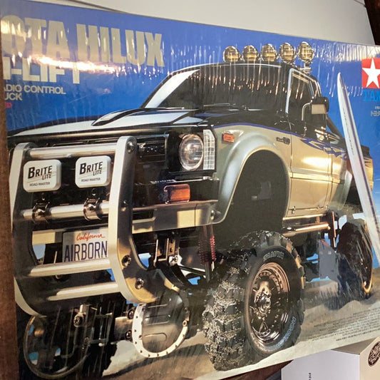 TAMIYA - TOYOTA HILUX KIT